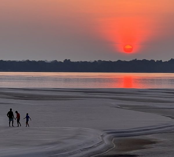 Sunsets at Negro rives, Amazon - Expedição Katerre