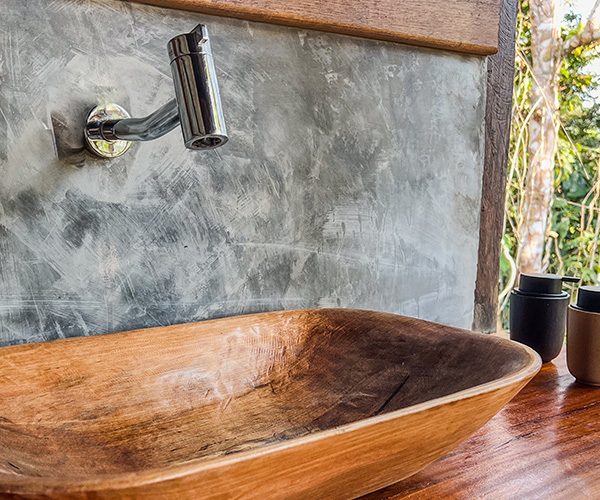 amazon-glamping-refuge-lodge-sink